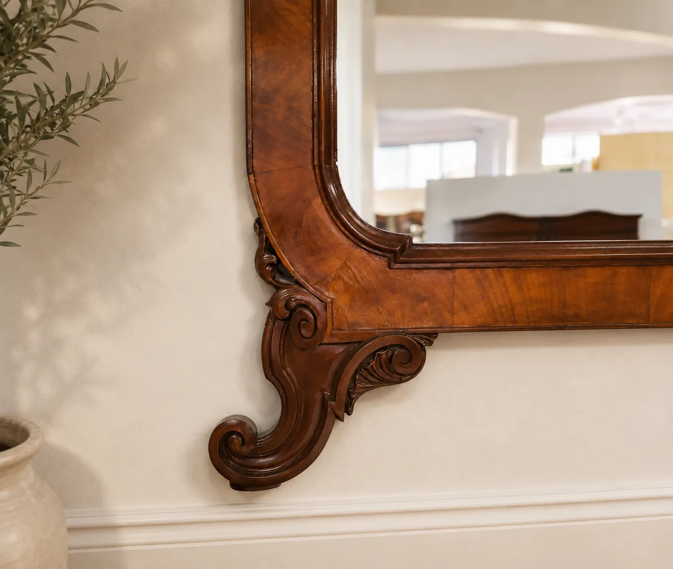 Specchiera antica