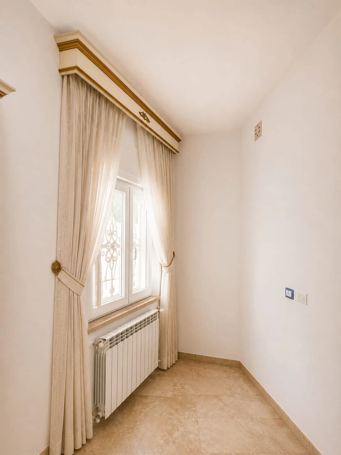 Mantovana modello Versailles